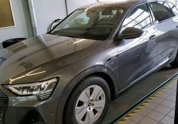 Audi e-tron 29.987 km 38.937 &euro; Hagen 58091