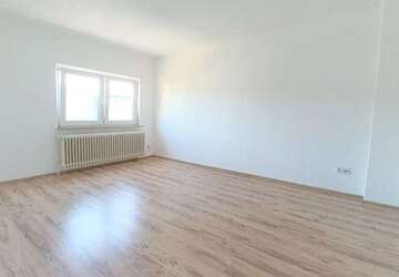 Wohnung Solingen Mitte - 2 Zimmer, 65 m&sup2;, 490&euro; | Angebot:26472630
