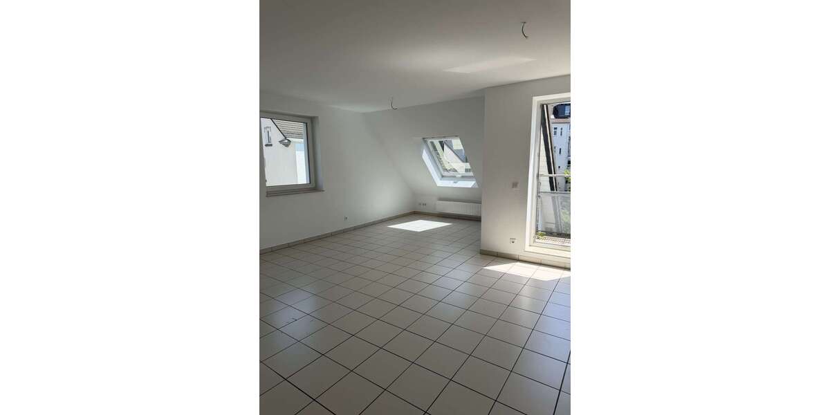 Etagenwohnung Solingen Ohligs - 3 Zimmer, 102 m&sup2;, 999&euro; | Angebot:27311048