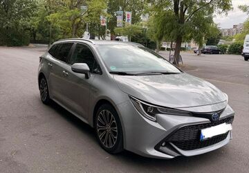 Toyota Corolla 90.000 km 21.600 &euro; Ratinge 40883