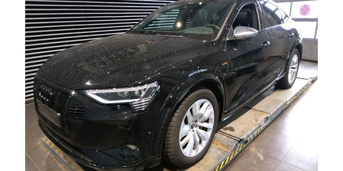 Audi e-tron 35.307 km 42.870 &euro; Hagen 58091