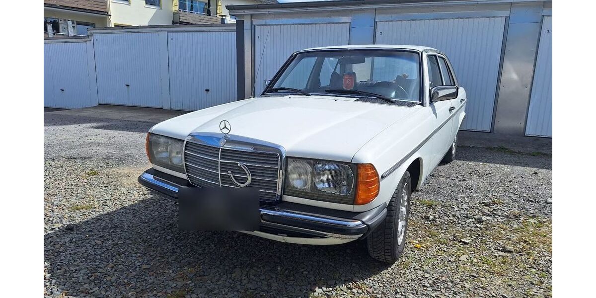 Mercedes-Benz 200 407.356 km 4.500 &euro; Remscheid 42855
