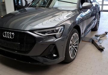 Audi e-tron 77.082 km 32.904 &euro; Hagen 58091