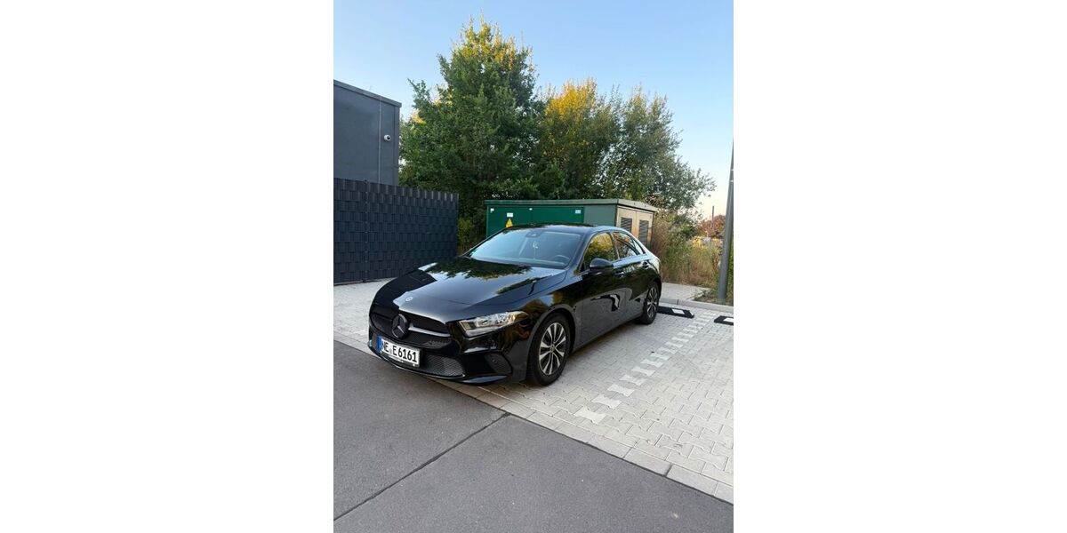 Mercedes-Benz A 180 114.624 km 20.099 &euro; Dormagen 41540
