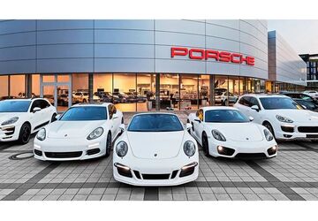 Porsche Taycan 49.492 km 82.900 &euro; Düsseldorf 40468