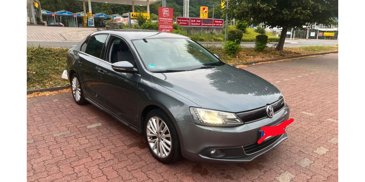 VW Jetta 139.000 km 13.900 &euro; Hagen 58095