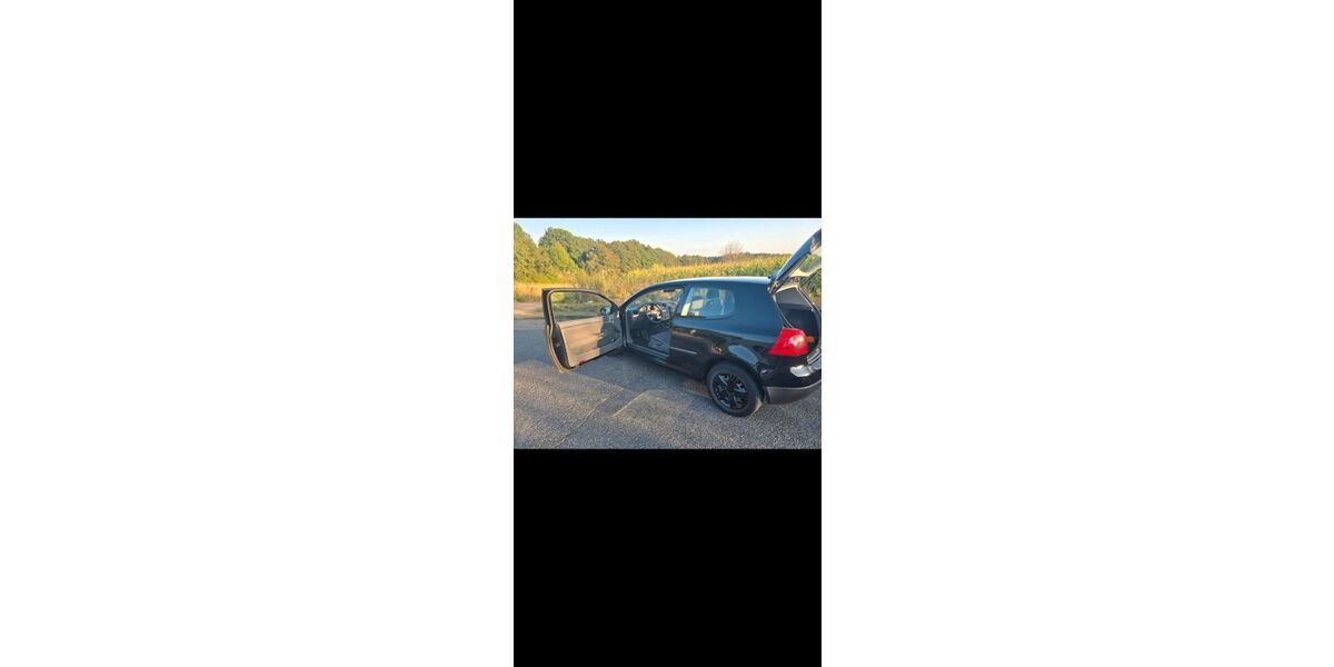 VW Golf 175.000 km 2.800 &euro; Remscheid 42859