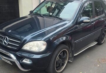 Mercedes-Benz ML 400 310.000 km 3.250 &euro; Remscheid 42855
