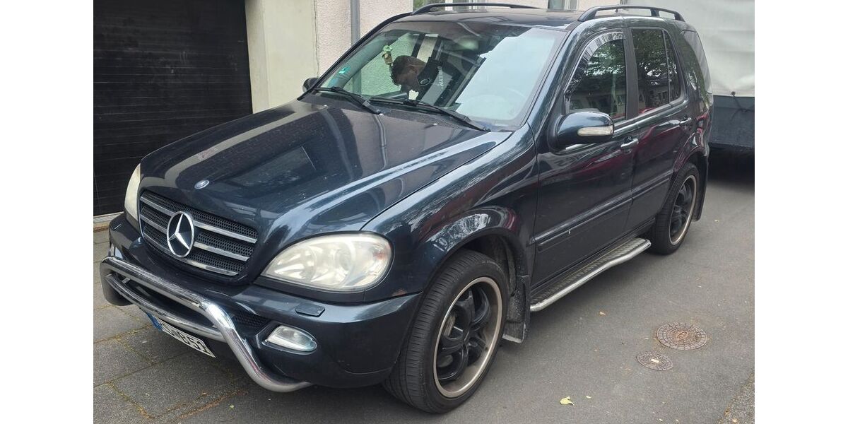 Mercedes-Benz ML 400 310.000 km 3.250 &euro; Remscheid 42855