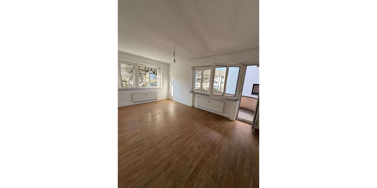 Etagenwohnung Düsseldorf Oberbilk - 3 Zimmer, 80 m&sup2;, 1.040&euro; | Angebot:25805273