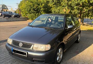 VW Polo 111.429 km 3.250 &euro; Leichlingen 42799