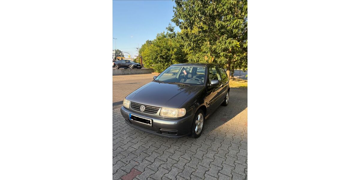 VW Polo 111.429 km 3.250 &euro; Leichlingen 42799