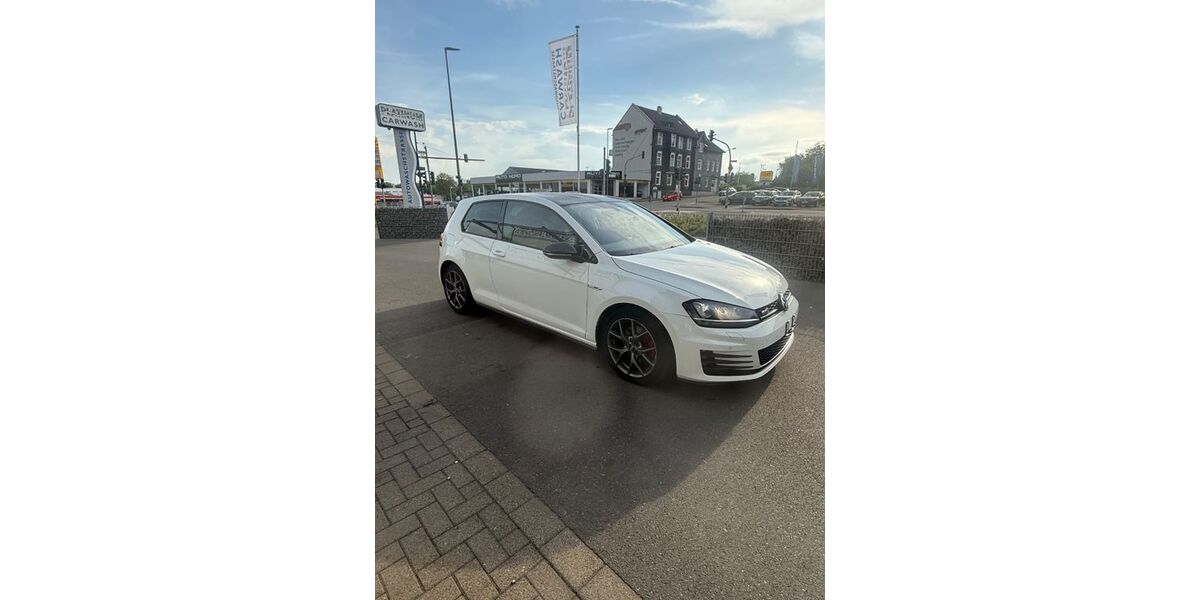VW Golf 227.000 km 10.199 &euro; Remscheid 42897