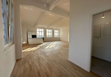 Wohnung Wermelskirchen - 3 Zimmer, 133 m&sup2;, 1.700&euro; | Angebot:26963405