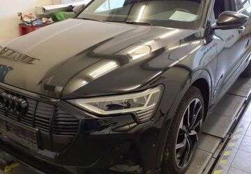 Audi e-tron 93.491 km 35.675 &euro; Hagen 58091